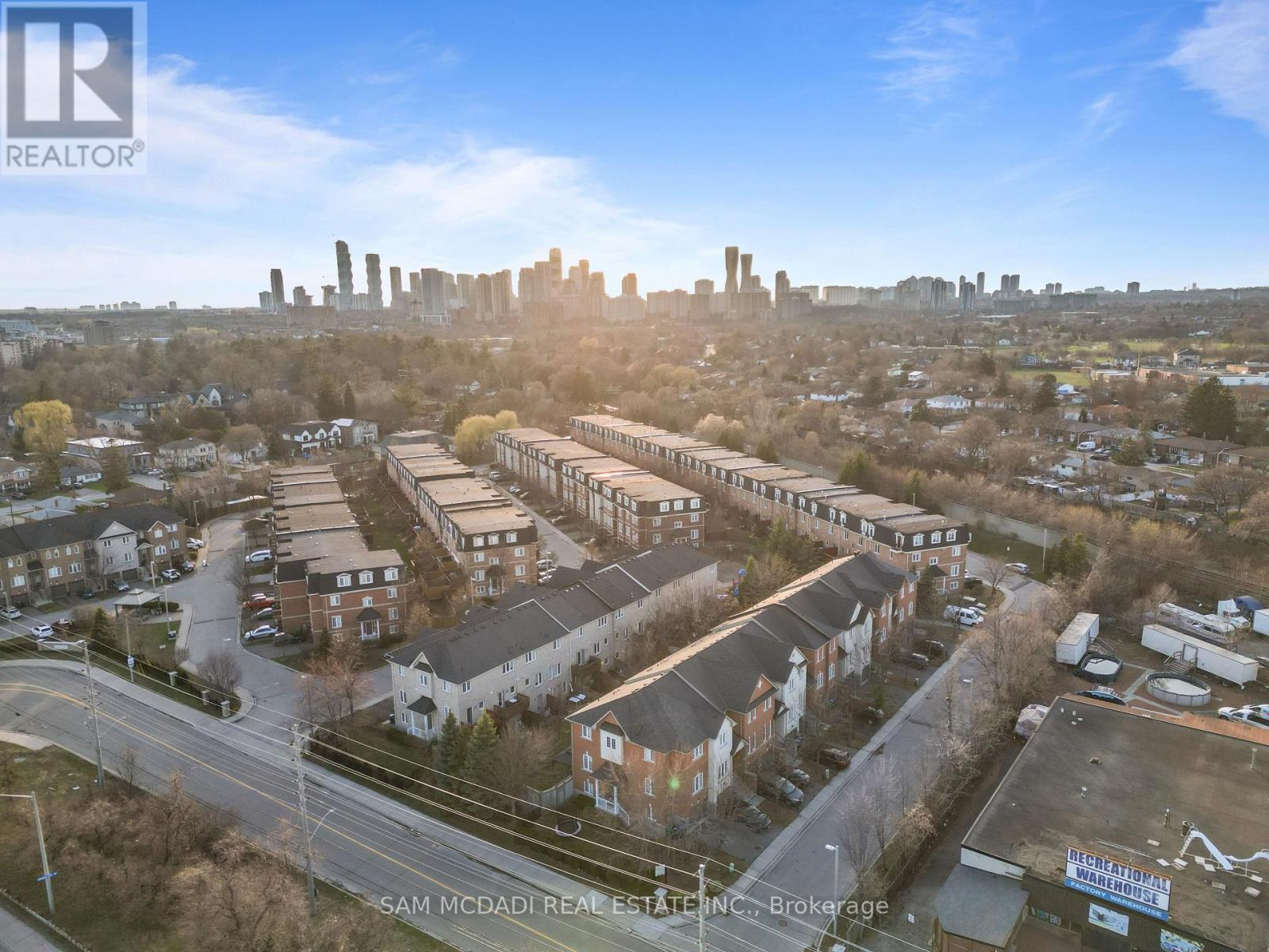 11 - 435 Hensall Circle, Mississauga, Ontario  L5A 4P1 - Photo 33 - W12993034