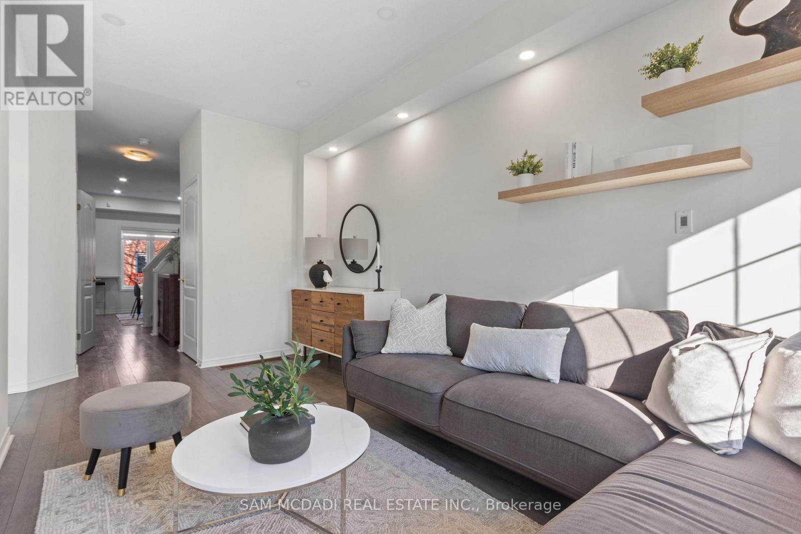 11 - 435 Hensall Circle, Mississauga, Ontario  L5A 4P1 - Photo 7 - W12993034