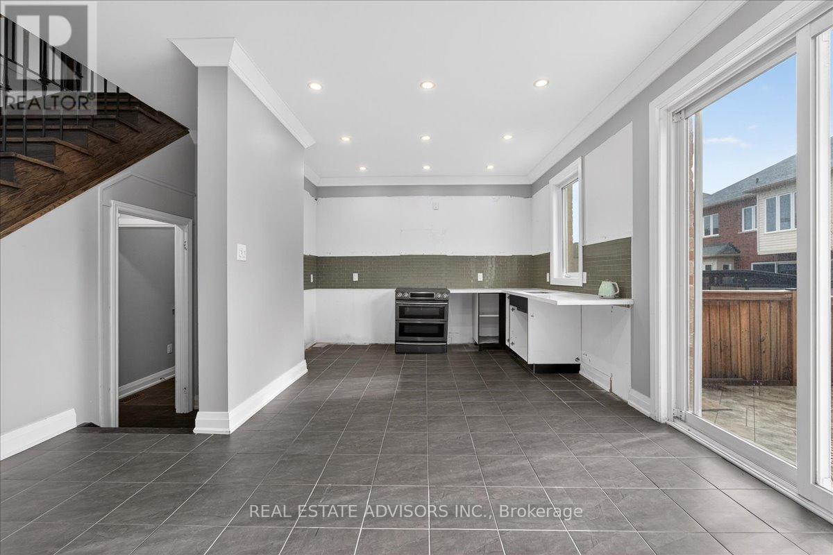 39 Unwind Crescent, Brampton, Ontario  L6X 0B3 - Photo 13 - W12993042