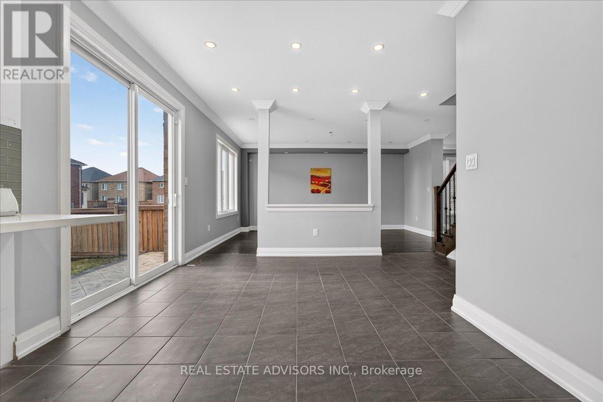 39 Unwind Crescent, Brampton, Ontario  L6X 0B3 - Photo 16 - W12993042