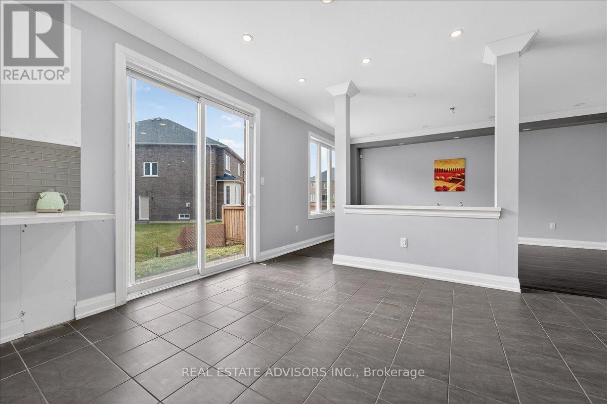 39 Unwind Crescent, Brampton, Ontario  L6X 0B3 - Photo 17 - W12993042