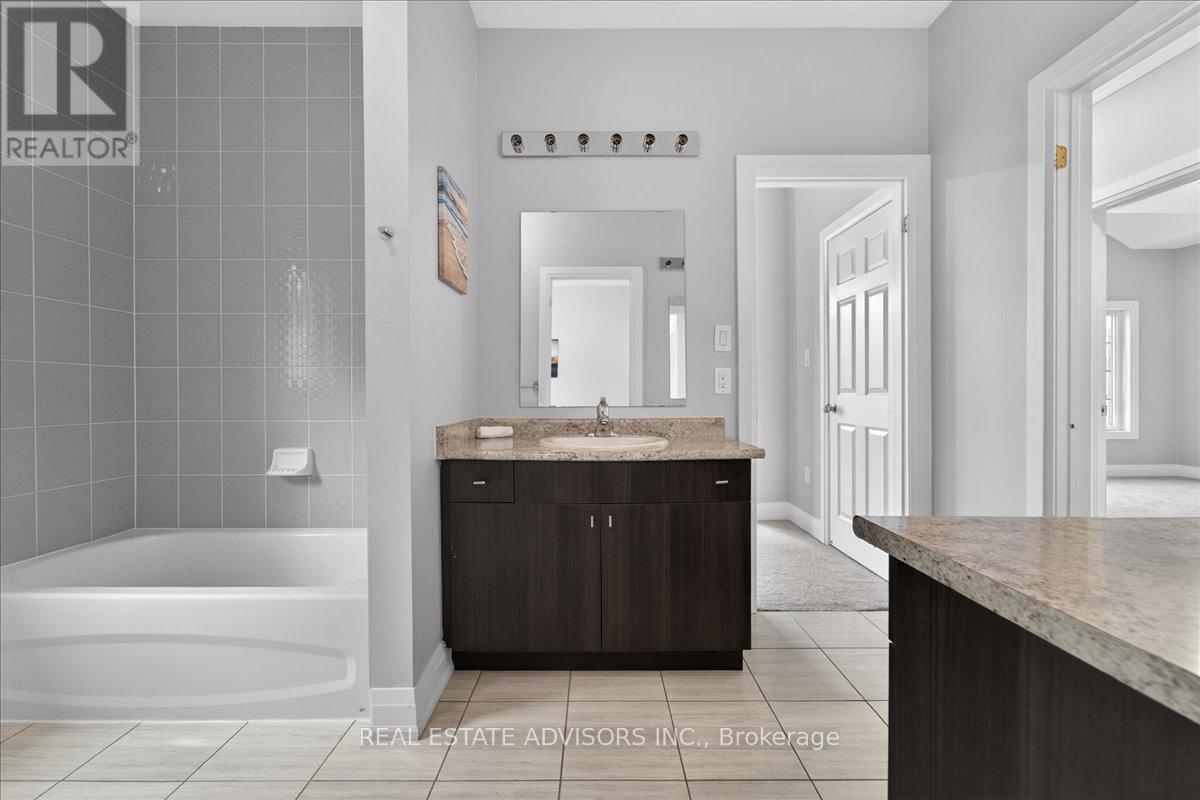 39 Unwind Crescent, Brampton, Ontario  L6X 0B3 - Photo 27 - W12993042