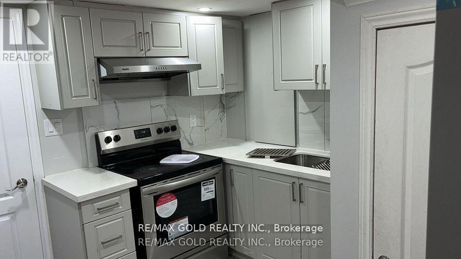 85 HUMBERSTONE CRES BSMT, Brampton, Ontario