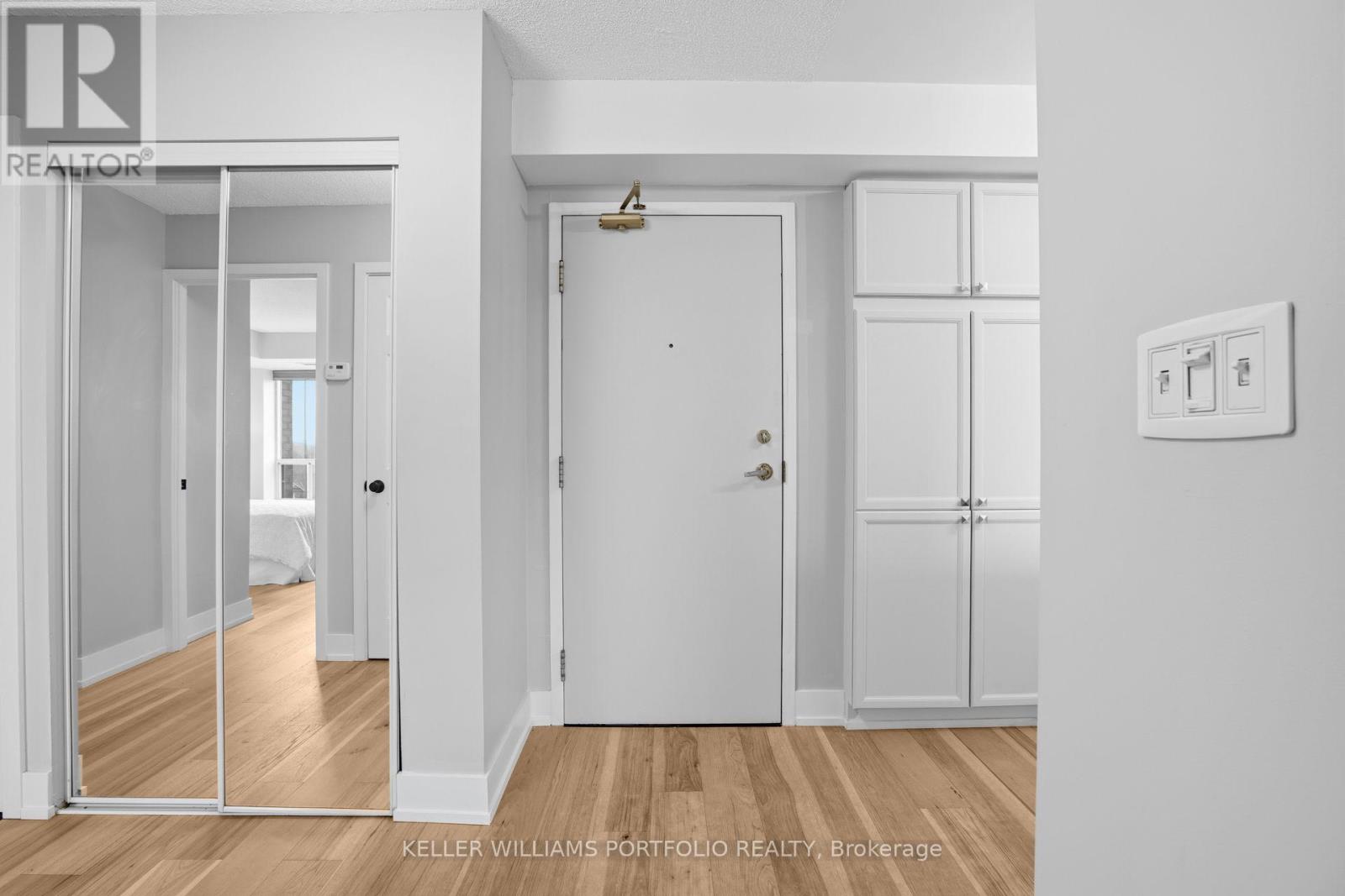 802 - 190 Manitoba Street, Toronto, Ontario  M8Y 3Y8 - Photo 10 - W12993068