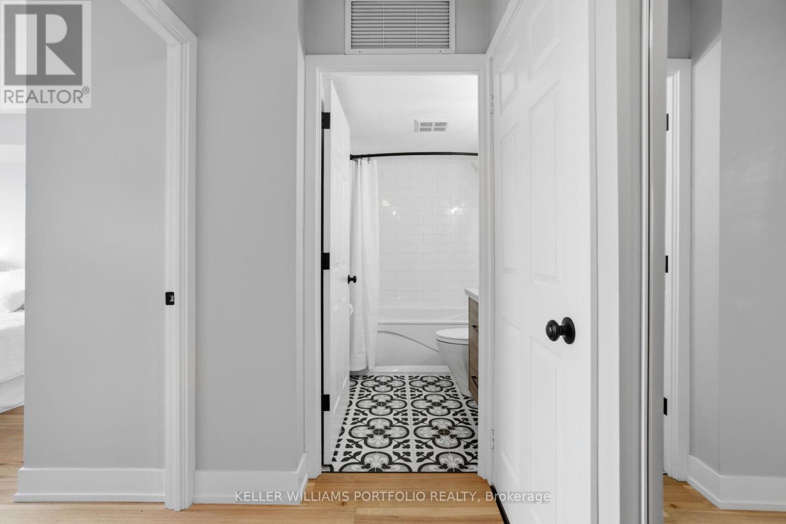 802 - 190 Manitoba Street, Toronto, Ontario  M8Y 3Y8 - Photo 21 - W12993068