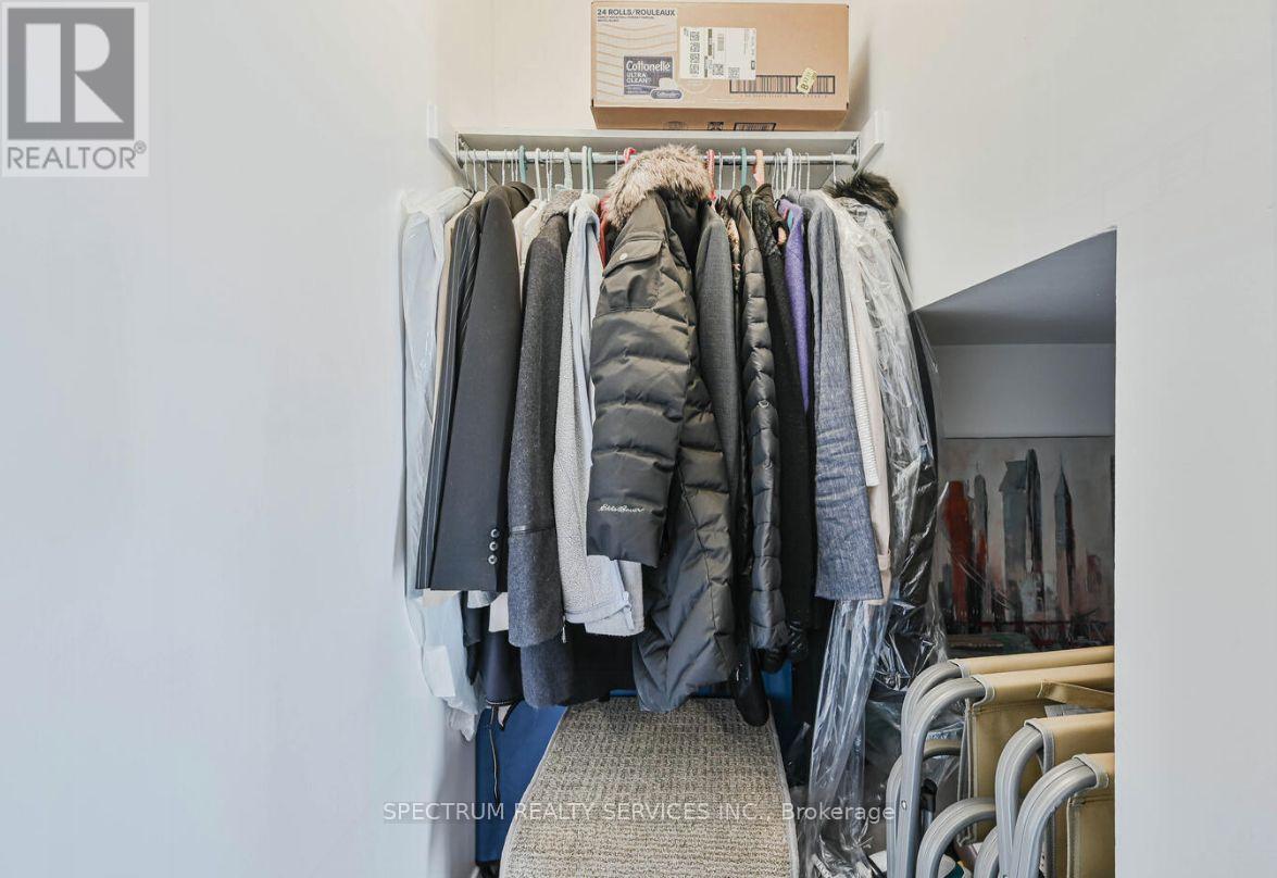 23 - 60 Fairwood Circle, Brampton, Ontario  L6R 0Y6 - Photo 13 - W12993078