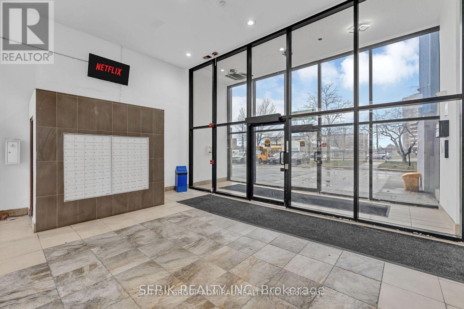 417 - 4673 Jane Street, Toronto, Ontario M3N 3L1 - Photo 4 - W12993116