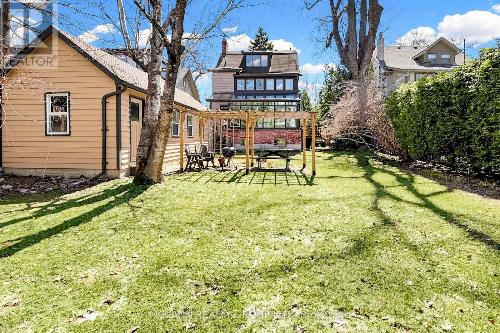 252 Sheldrake Boulevard, Toronto, Ontario  M4P 2B6 - Photo 37 - C12992980