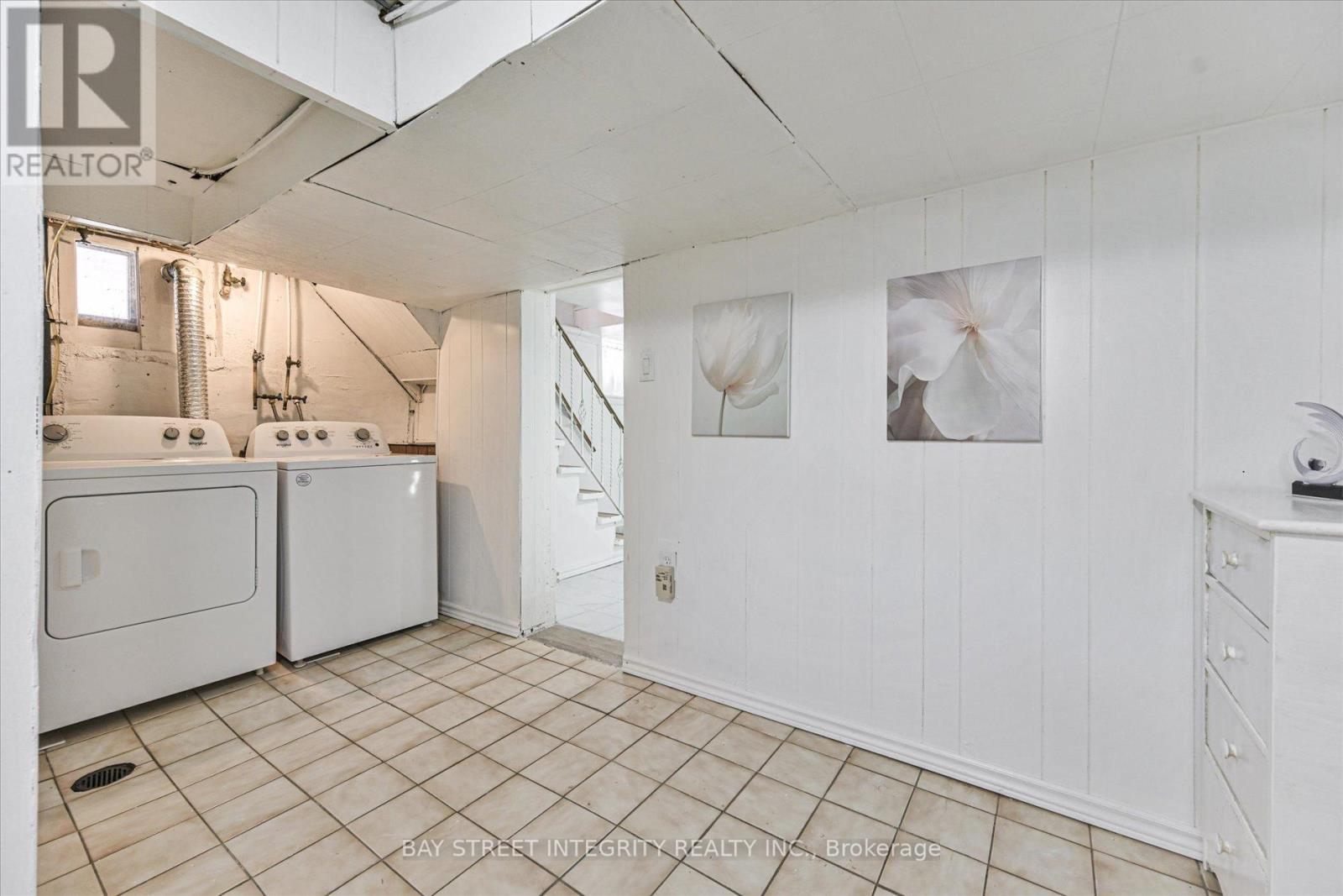 5 Regent Street, Toronto, Ontario  M6N 3N6 - Photo 23 - W12992122