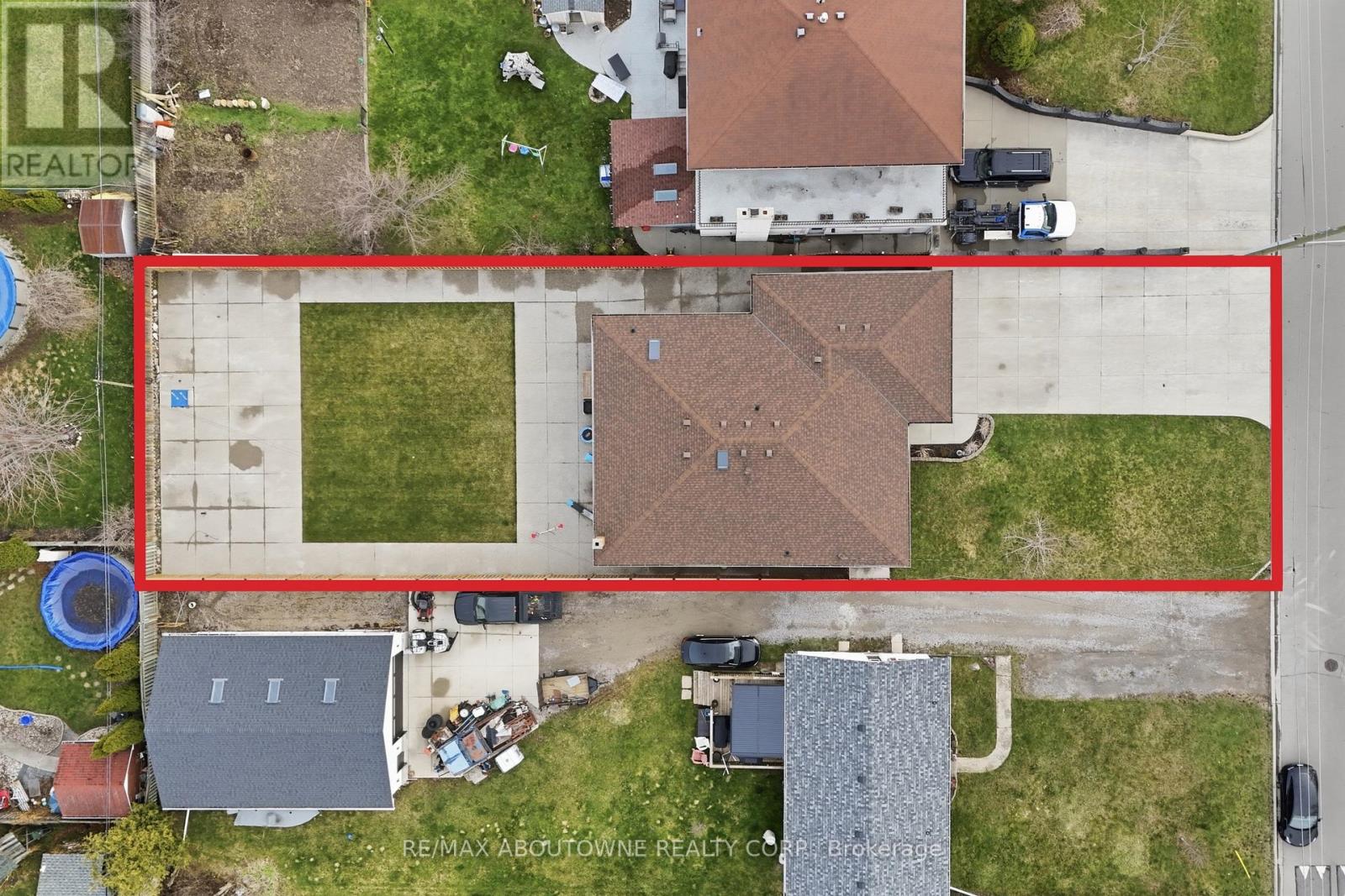 58 Kilbourn Avenue, Hamilton, Ontario  L8G 3E2 - Photo 5 - X12992948