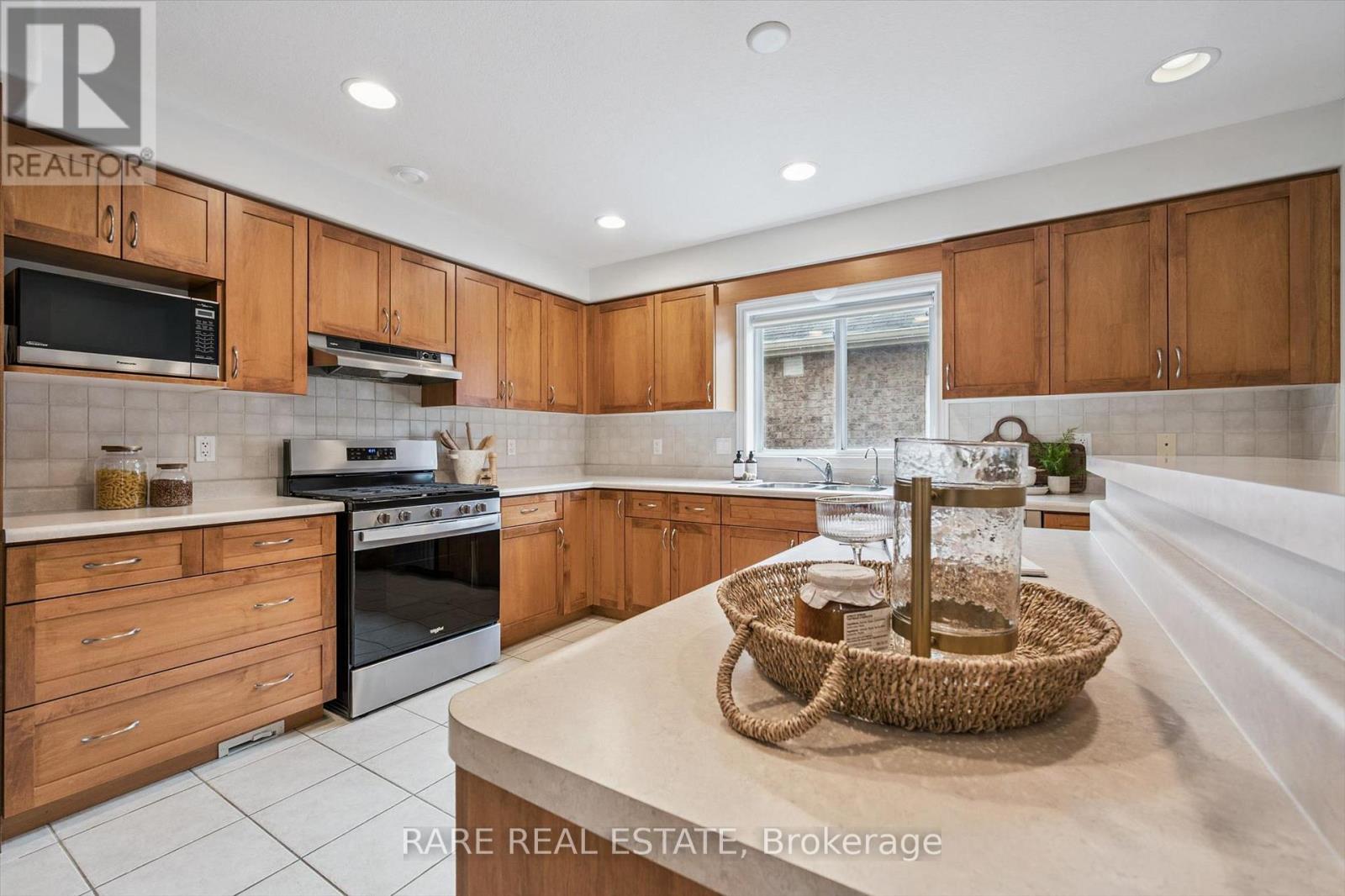 28 Davis Street, Guelph, Ontario N1E 0A1 - Photo 10 - X12992960