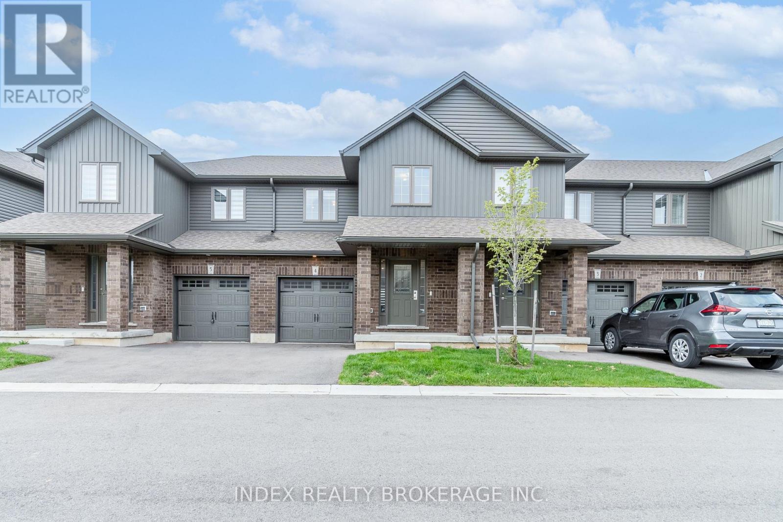 4 - 29 SCHUYLER STREET, Brant, Ontario