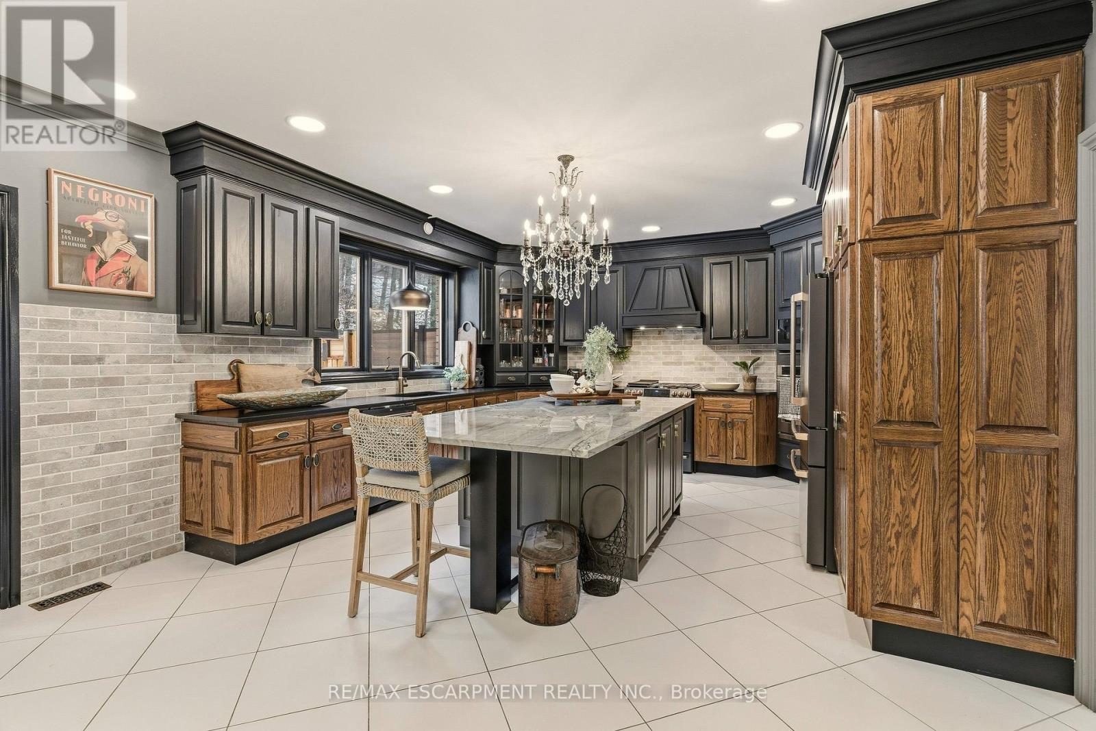 82 Maple Drive, Hamilton, Ontario  L8G 3C2 - Photo 14 - X12992998