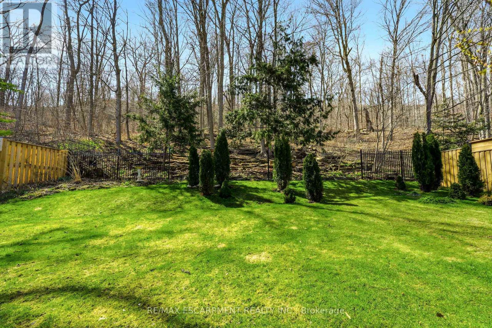 82 Maple Drive, Hamilton, Ontario  L8G 3C2 - Photo 47 - X12992998