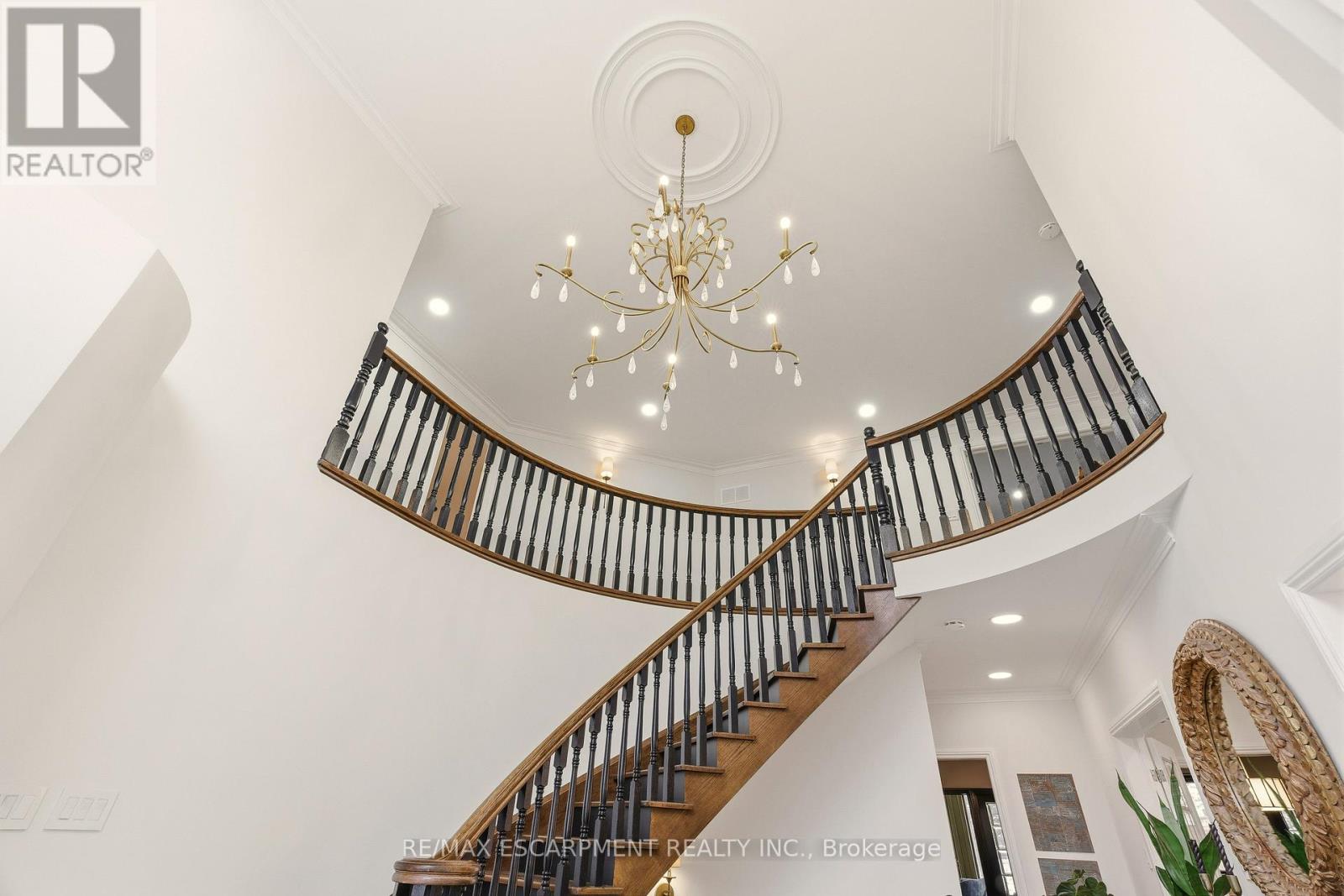 82 Maple Drive, Hamilton, Ontario  L8G 3C2 - Photo 7 - X12992998