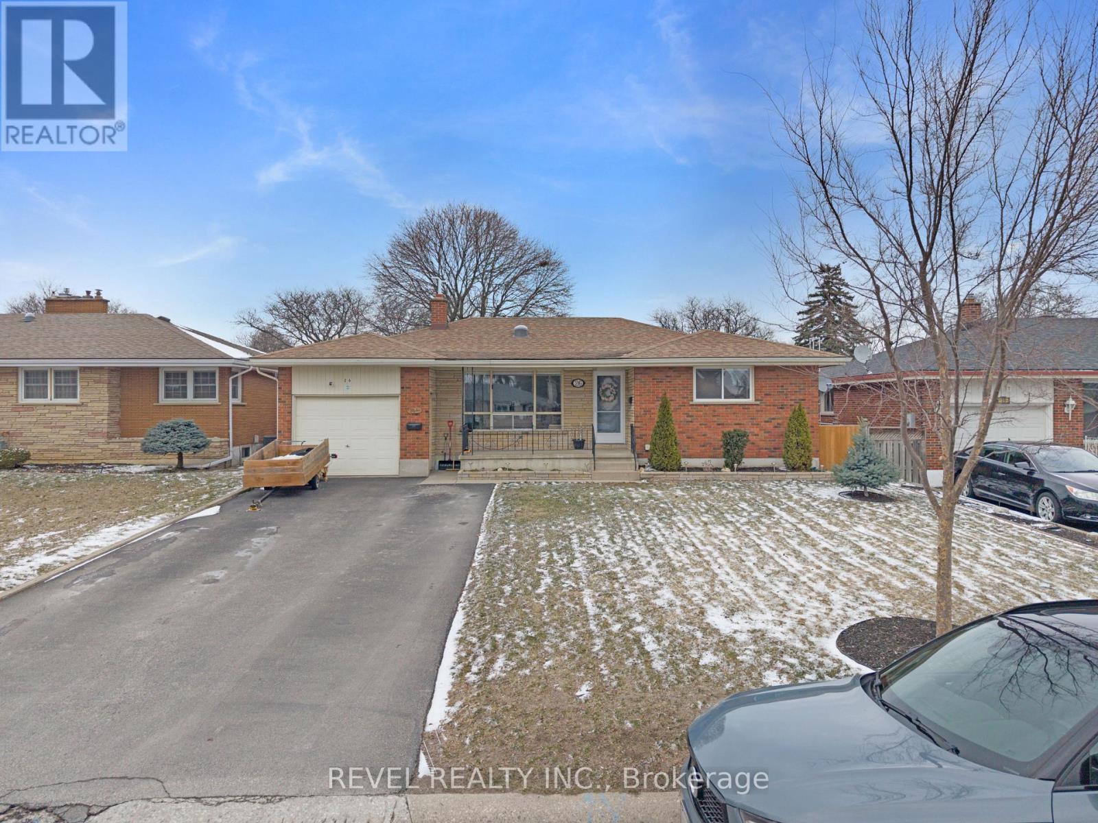 26 WILTSHIRE DRIVE, Brantford, Ontario