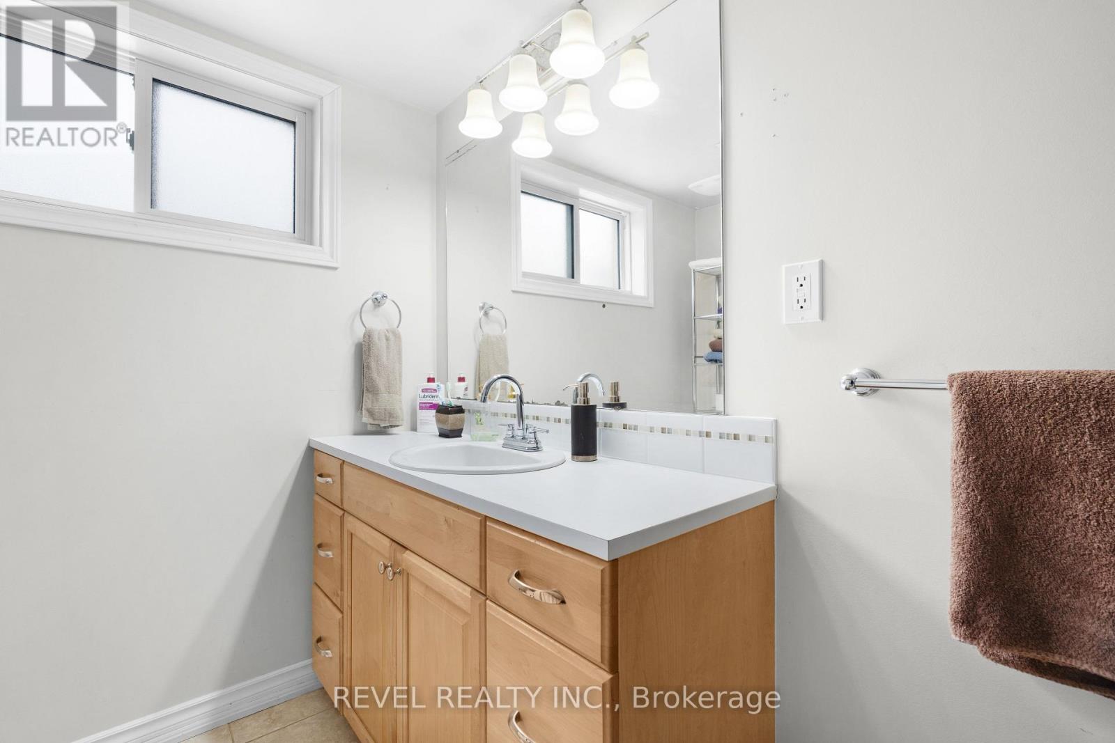 26 Wiltshire Drive, Brantford, Ontario  N3R 5A9 - Photo 37 - X12993006