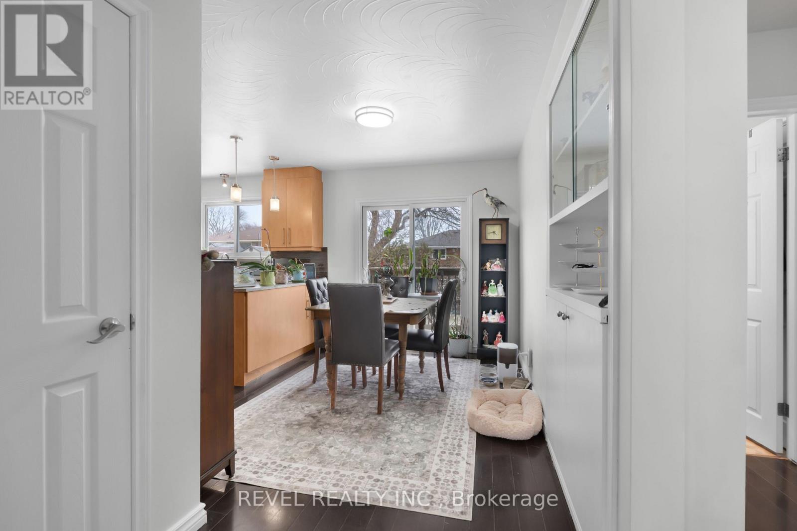 26 Wiltshire Drive, Brantford, Ontario  N3R 5A9 - Photo 6 - X12993006