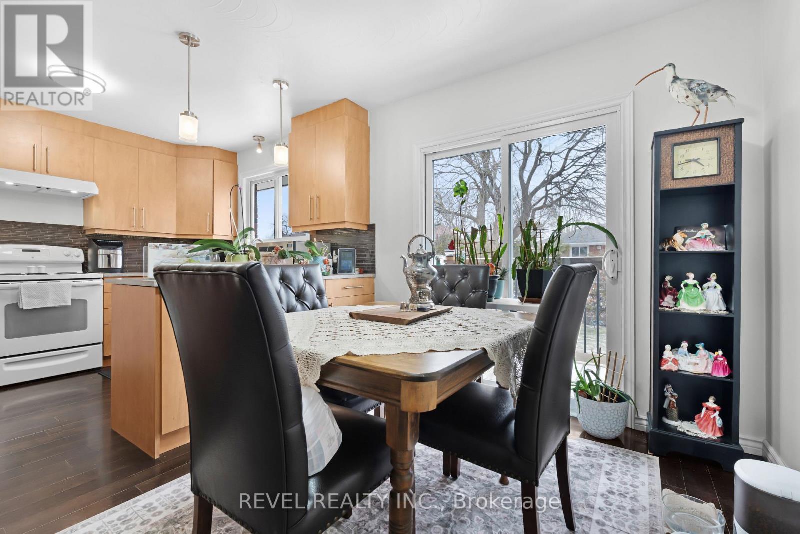 26 Wiltshire Drive, Brantford, Ontario  N3R 5A9 - Photo 7 - X12993006