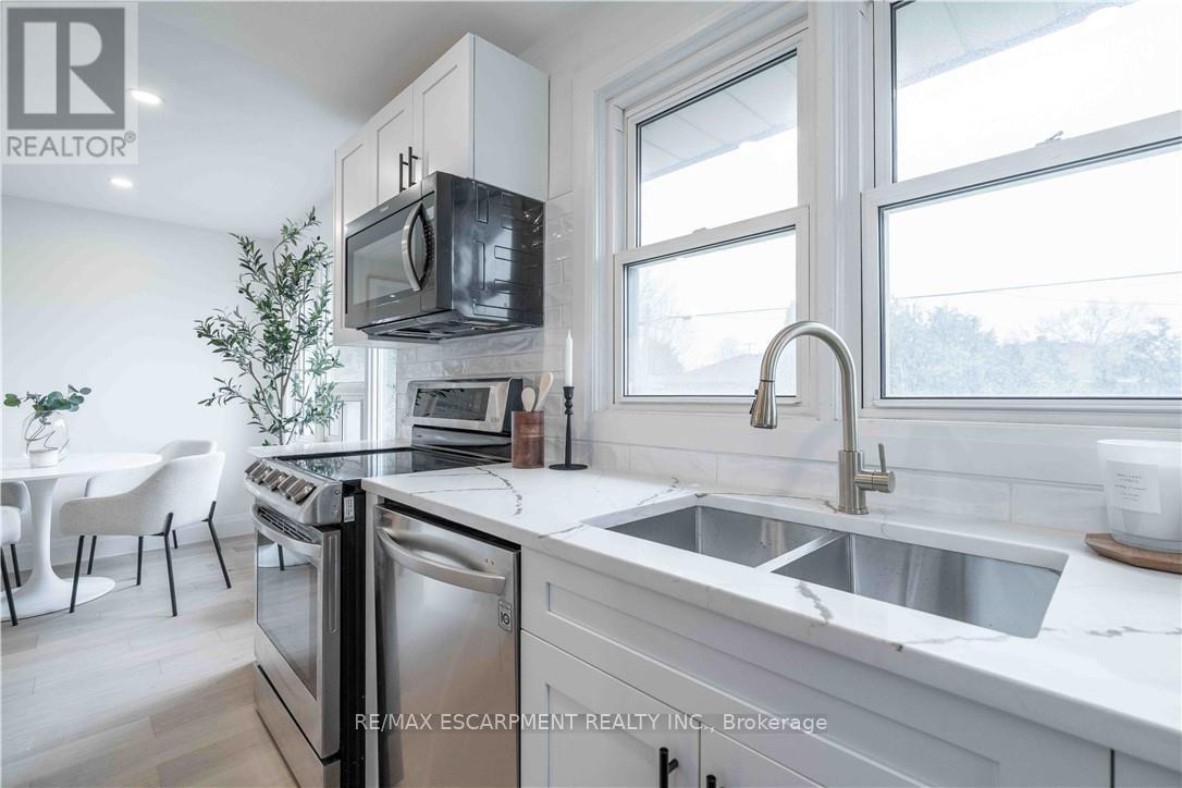 67 Toby Crescent, Hamilton, Ontario  L8T 2N9 - Photo 15 - X12993046