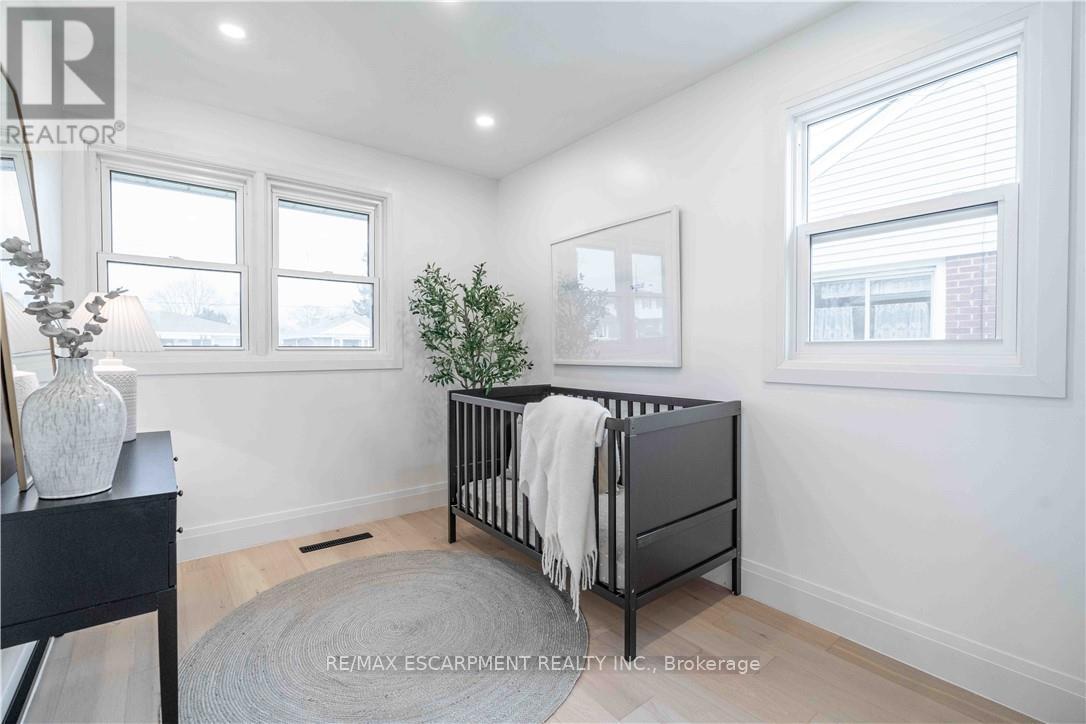 67 Toby Crescent, Hamilton, Ontario  L8T 2N9 - Photo 20 - X12993046