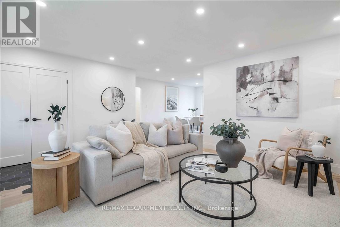 67 Toby Crescent, Hamilton, Ontario  L8T 2N9 - Photo 8 - X12993046