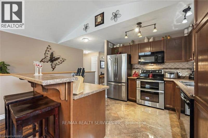 172 Macdougall Drive, Loyalist, Ontario  K7N 0A2 - Photo 12 - X12993052