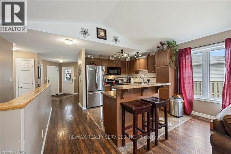 172 Macdougall Drive, Loyalist, Ontario  K7N 0A2 - Photo 16 - X12993052