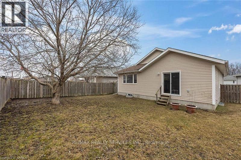 172 Macdougall Drive, Loyalist, Ontario  K7N 0A2 - Photo 35 - X12993052