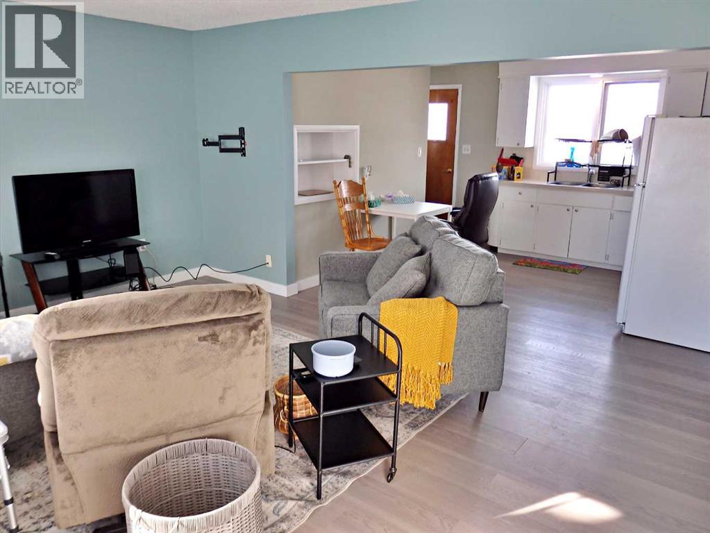 4714 54 Avenue, Vermilion, Alberta  T9X 1S4 - Photo 8 - A2294469