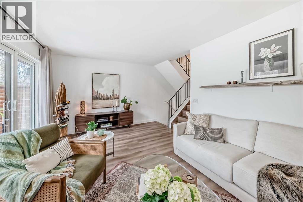 60 Point Drive NW, Calgary, Alberta T3B 5B3 - Photo 8 - A2300197