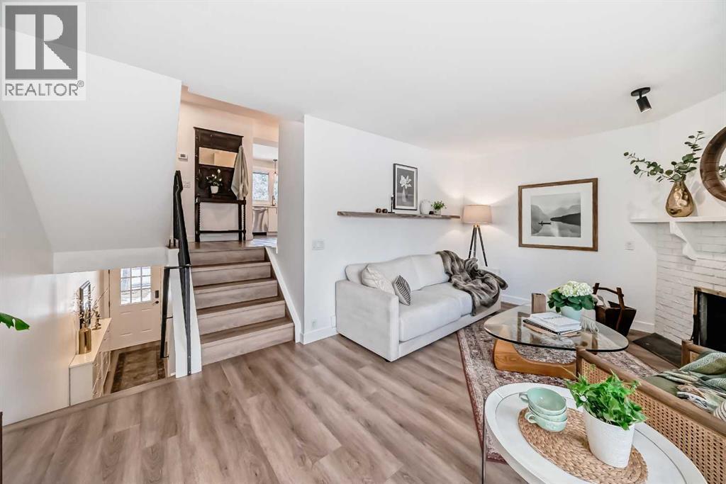 60 Point Drive NW, Calgary, Alberta T3B 5B3 - Photo 5 - A2300197