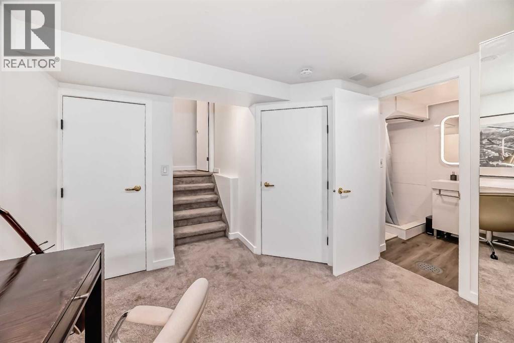 60 Point Drive NW, Calgary, Alberta T3B 5B3 - Photo 39 - A2300197