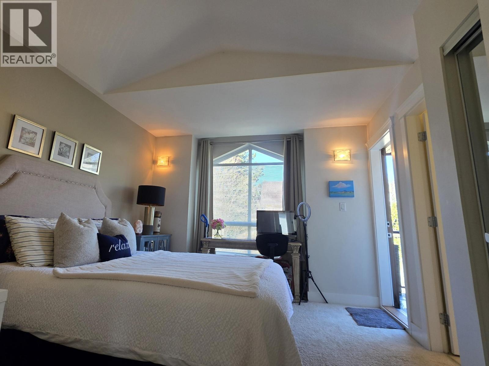 665 W 15th Street, North Vancouver, British Columbia  V7M 1T1 - Photo 10 - R3068716