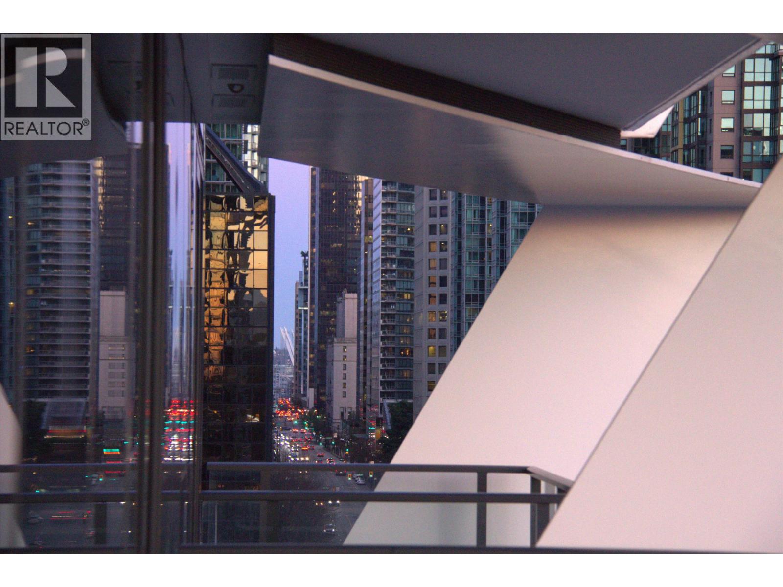 1705 620 Cardero Street, Vancouver, British Columbia  V6G 0C7 - Photo 39 - R3110625