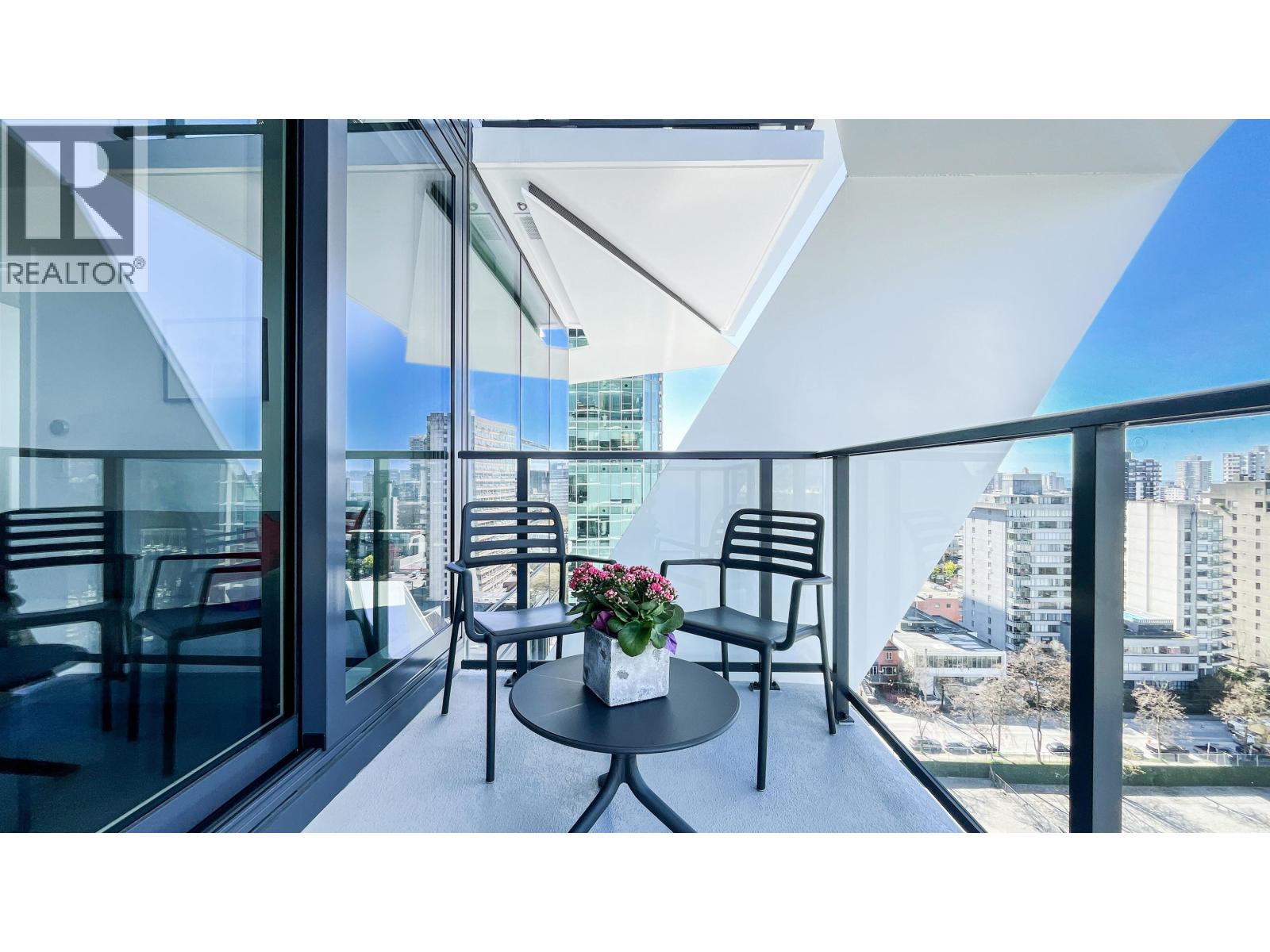 1705 620 Cardero Street, Vancouver, British Columbia  V6G 0C7 - Photo 8 - R3110625