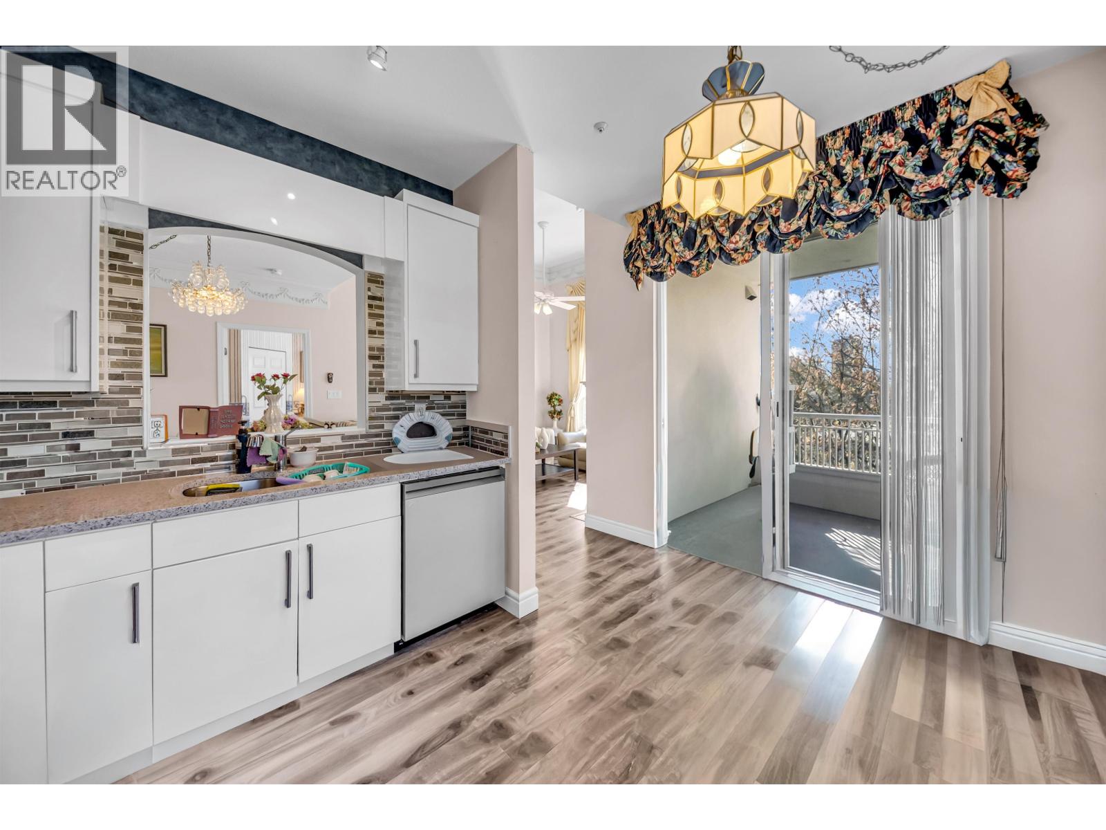 409 3098 Guildford Way, Coquitlam, British Columbia  V3B 7W8 - Photo 15 - R3110638