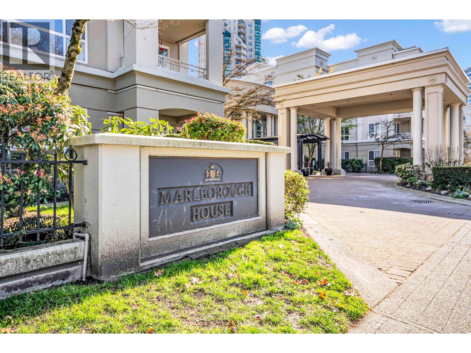 409 3098 Guildford Way, Coquitlam, British Columbia  V3B 7W8 - Photo 3 - R3110638