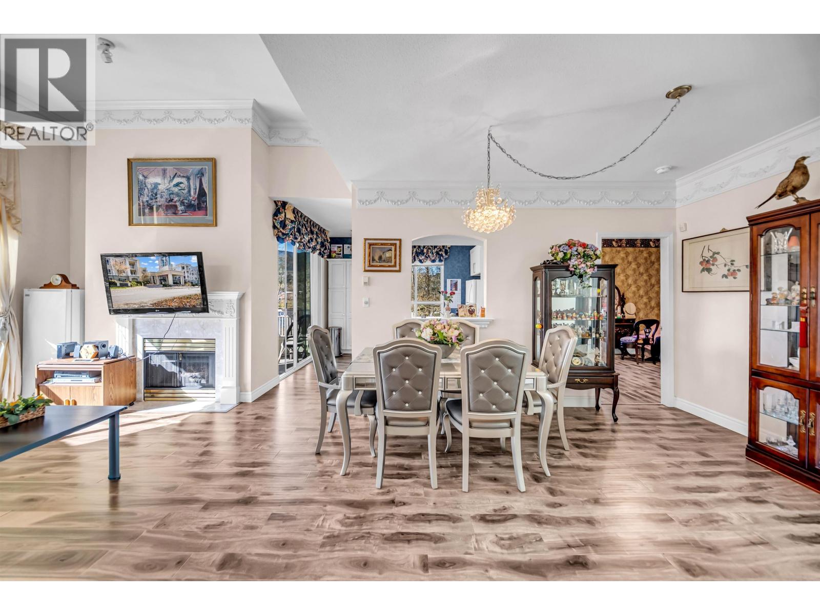 409 3098 Guildford Way, Coquitlam, British Columbia  V3B 7W8 - Photo 5 - R3110638