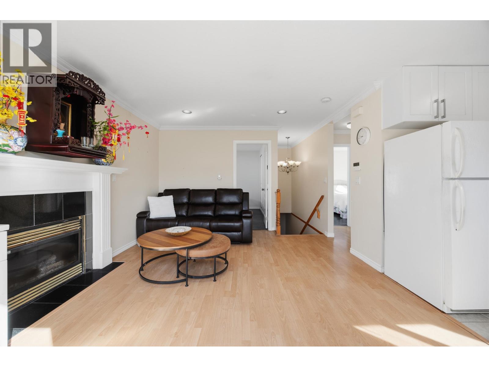 6058 Woodsworth Street, Burnaby, British Columbia  V5G 1S8 - Photo 5 - R3110669