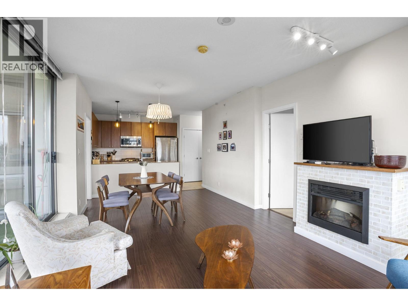 1908 280 Ross Drive, New Westminster, British Columbia V3L 0C2 - Photo 6 - R3110686