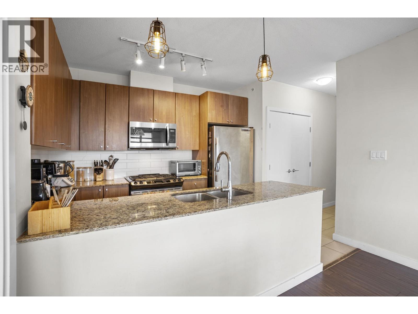 1908 280 Ross Drive, New Westminster, British Columbia V3L 0C2 - Photo 9 - R3110686