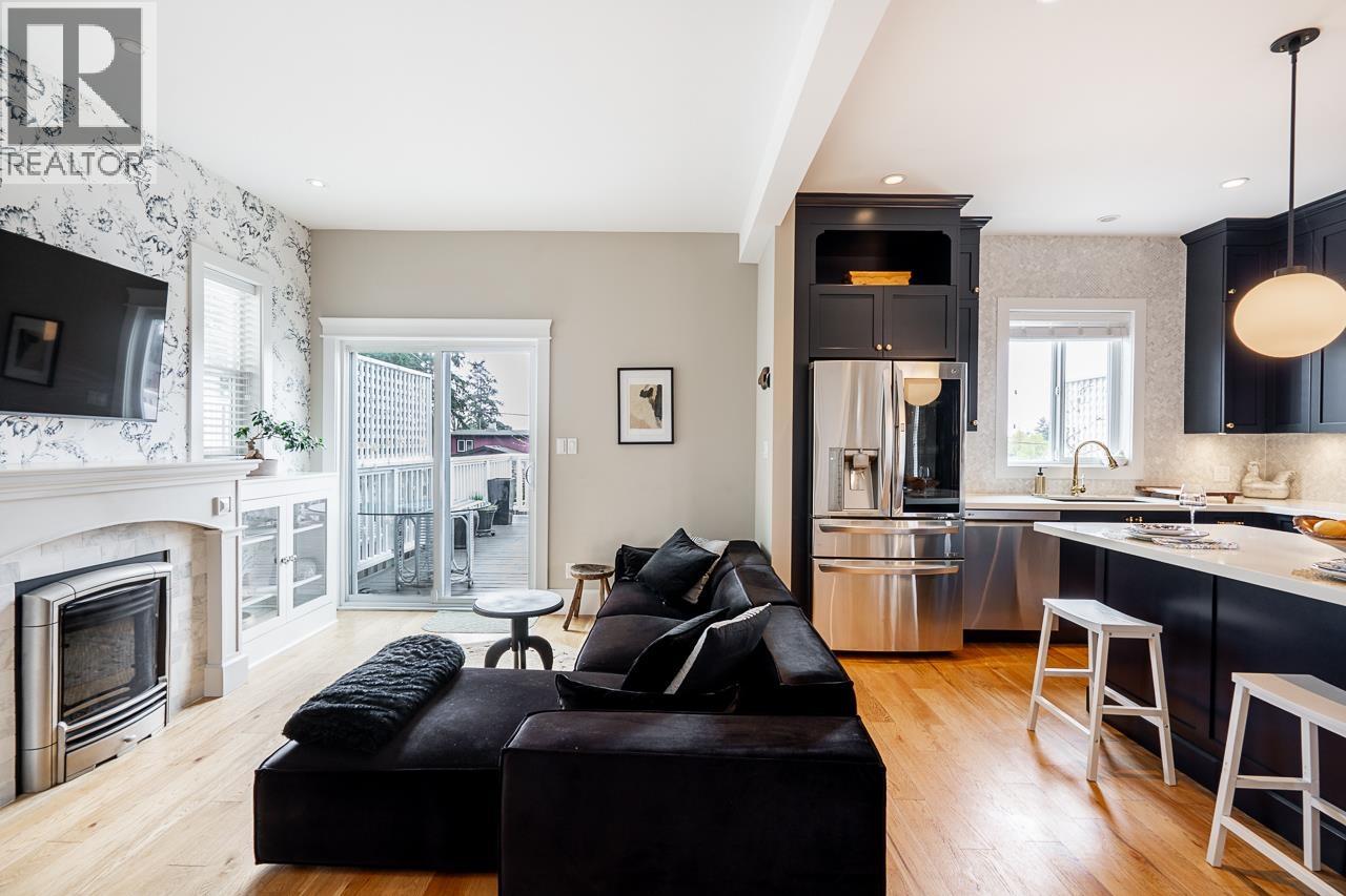 457 E 11th Street, North Vancouver, British Columbia  V7L 2H3 - Photo 11 - R3110636