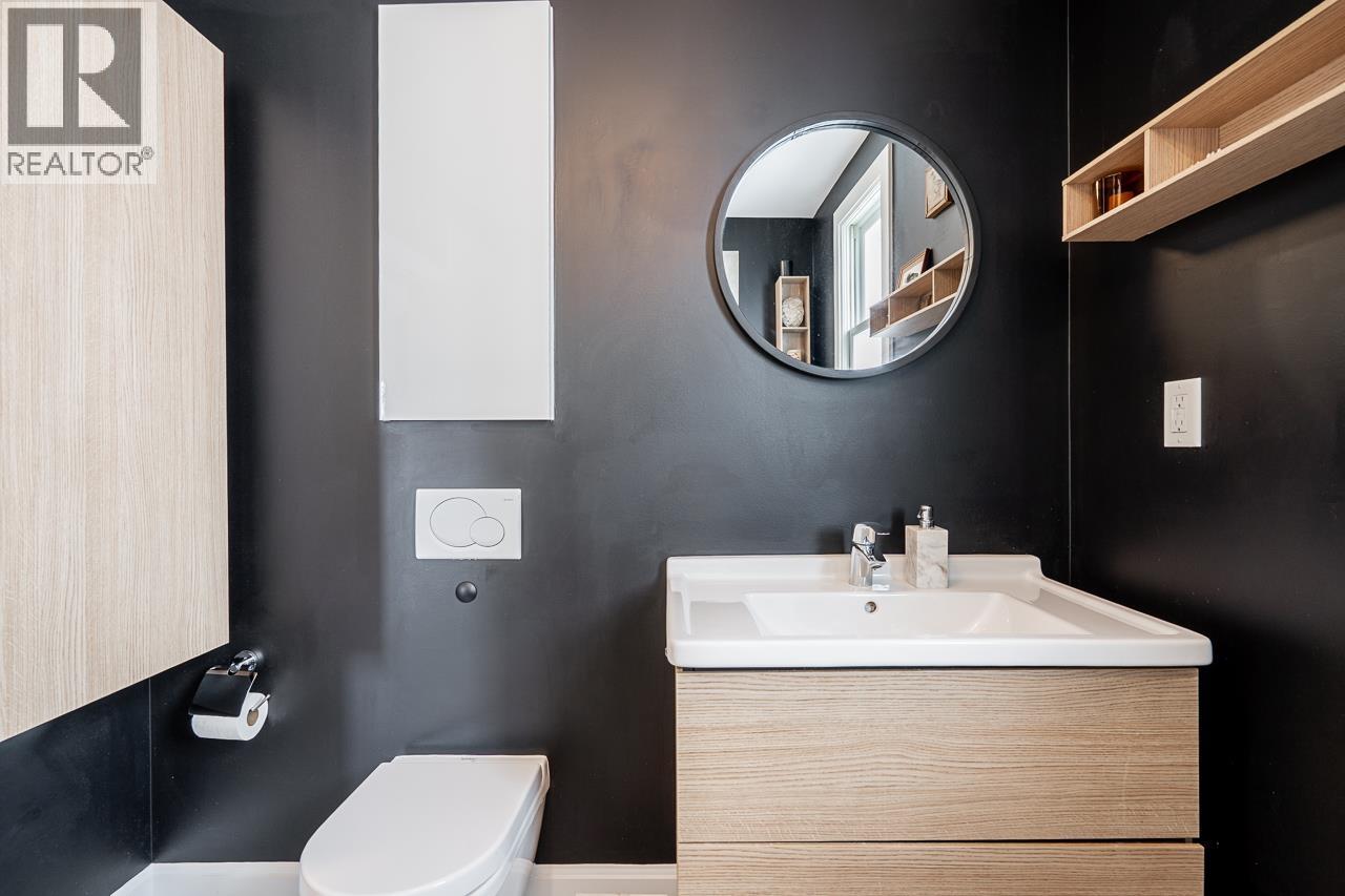 457 E 11th Street, North Vancouver, British Columbia  V7L 2H3 - Photo 15 - R3110636