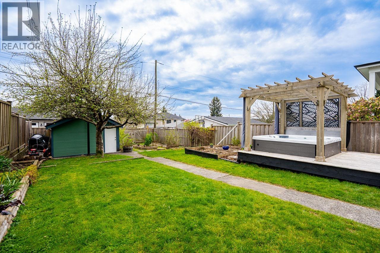 457 E 11th Street, North Vancouver, British Columbia  V7L 2H3 - Photo 37 - R3110636