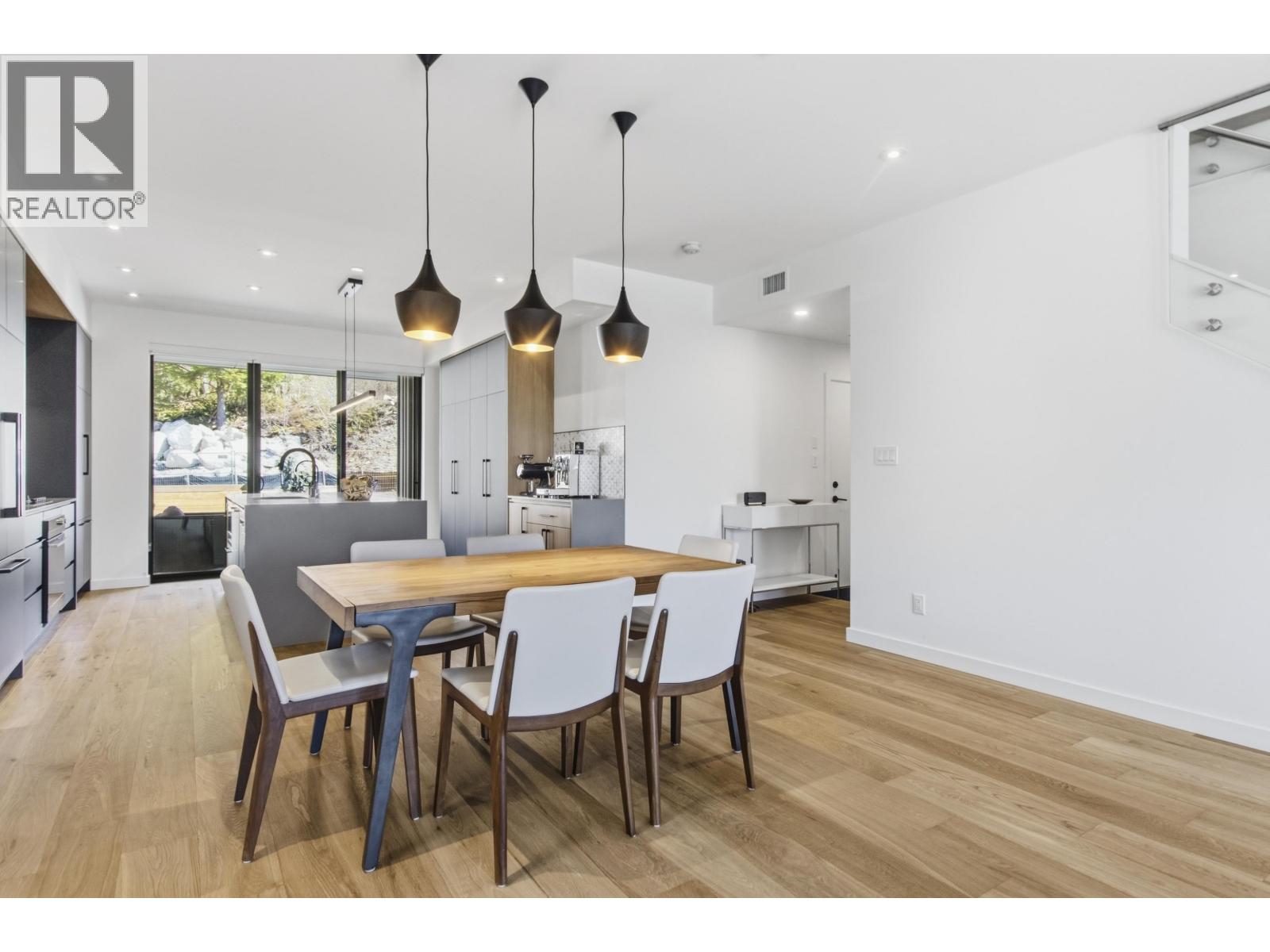 40830 The Crescent, Squamish, British Columbia  V8B 1B1 - Photo 10 - R3110655