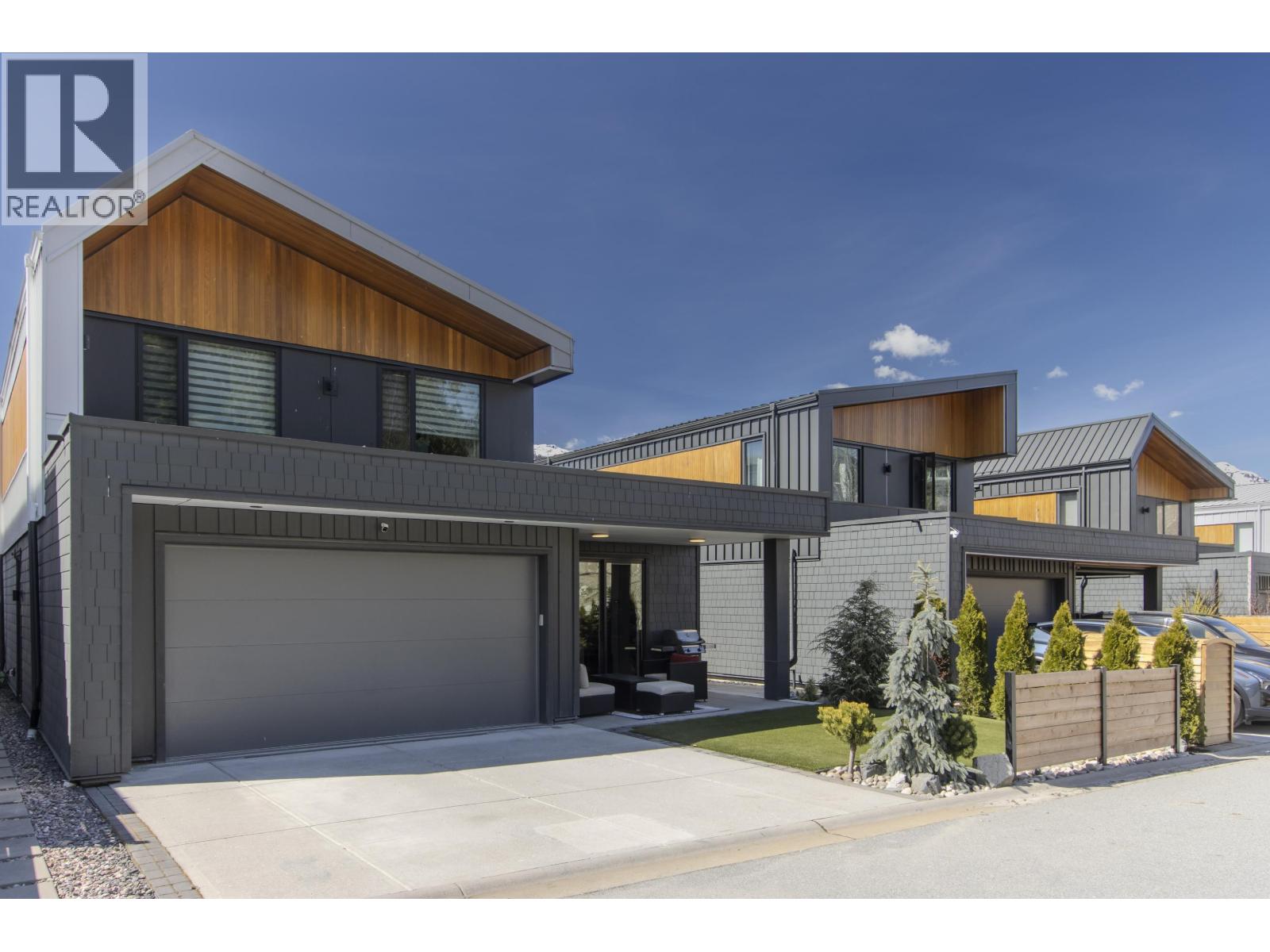 40830 The Crescent, Squamish, British Columbia  V8B 1B1 - Photo 14 - R3110655