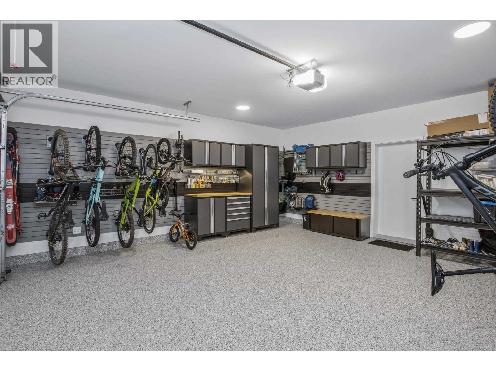 40830 The Crescent, Squamish, British Columbia  V8B 1B1 - Photo 34 - R3110655