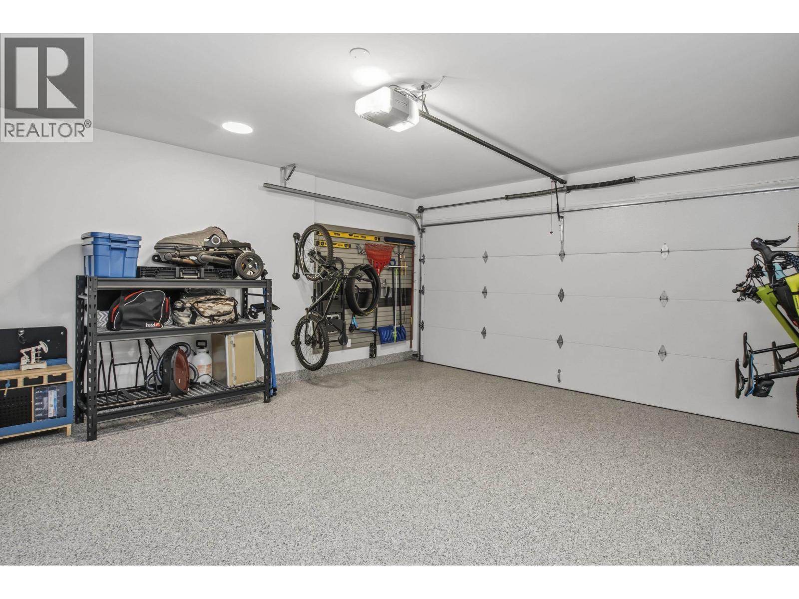 40830 The Crescent, Squamish, British Columbia  V8B 1B1 - Photo 35 - R3110655