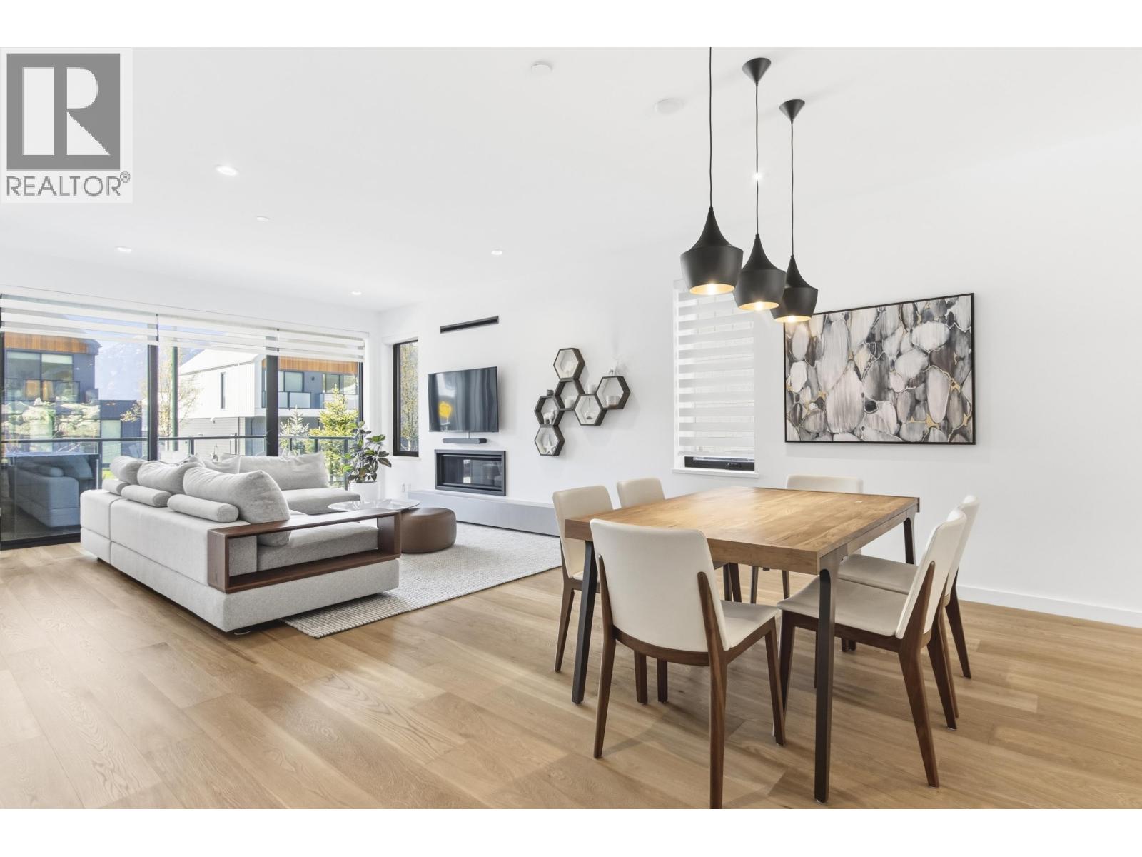 40830 The Crescent, Squamish, British Columbia  V8B 1B1 - Photo 9 - R3110655